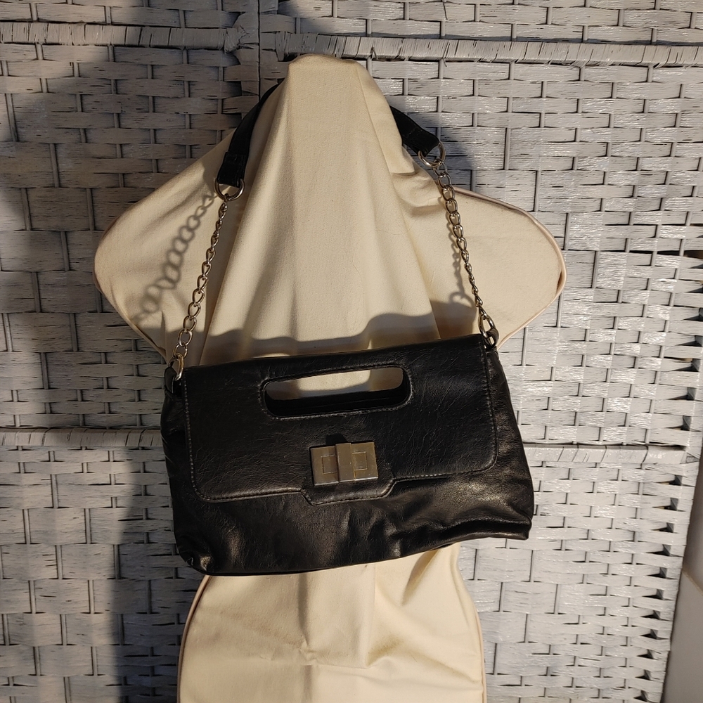 Black Clutch or Shoulder Bag Silver Chain Soft Snap closure Handbag NOATD